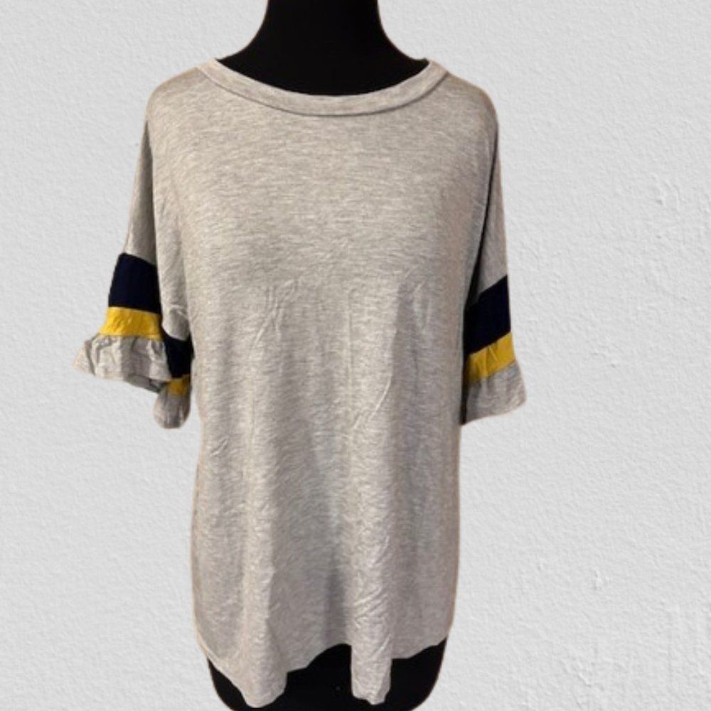 ***** e Luna Grey Solid Mixed Color block Top  4288  Medium  NWT Boutique